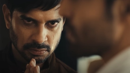 ये काली काली आंखें सीज़न 2 नेटफ्लिक्स इंडिया पर स्ट्रीम हो रहा है।